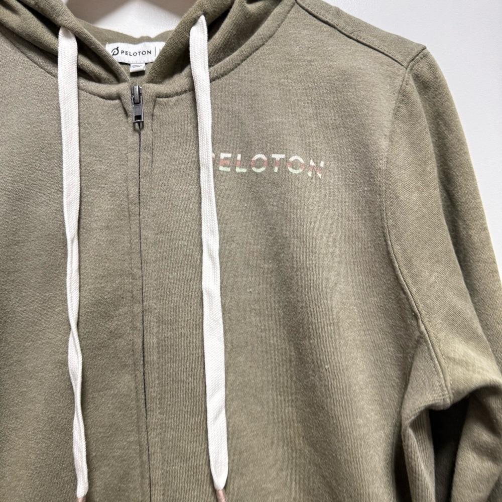 Peloton SU121 PELOTON ULTIMATE ZIP
HOODIE Size L - Picture 4 of 11